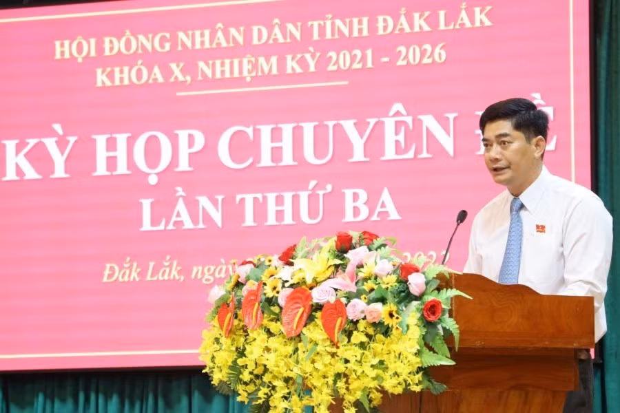 Ông Y Vinh Tơr, Ủy viên Trung ương dự khuyết được điều động, bổ nhiệm chức Thứ trưởng, Phó Chủ nhiệm Ủy ban Dân tộc. Ảnh:dantoctongiao.congthuong.vn