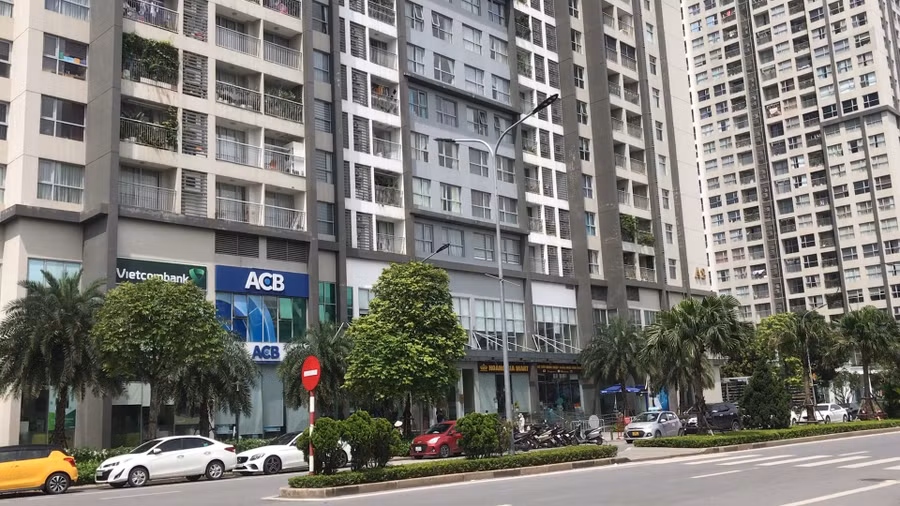  Quy định mới về sở hữu chung cư khiến người dân còn nhiều băn khoăn. Ảnh: T.N.