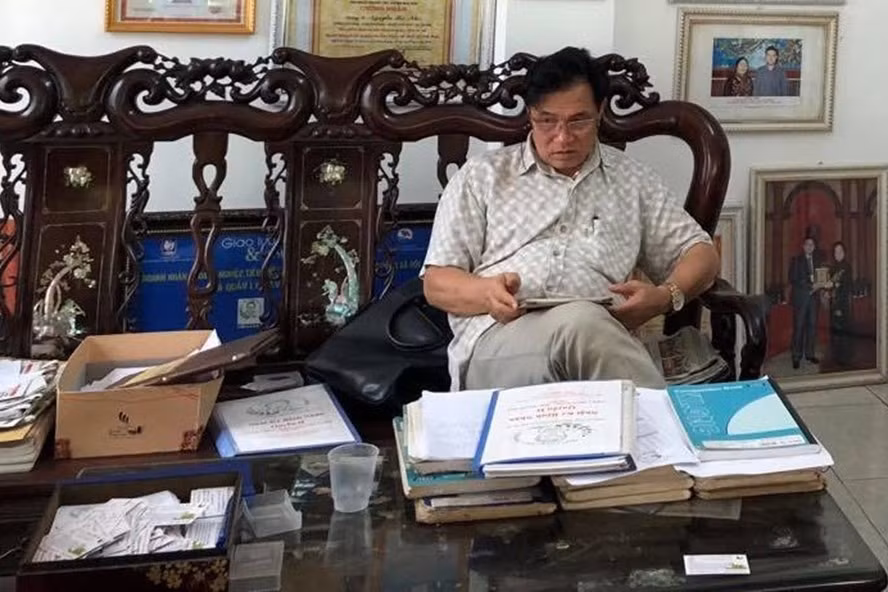 Ông Nguyễn Bá Nho từng 4 lần bị đình chỉ hành nghề bốc thuốc không có giấy phép. Ảnh: Lệ Hà