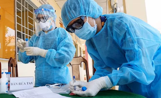  Lấy mẫu xét nghiệm SARS-CoV-2. Ảnh minh hoạ