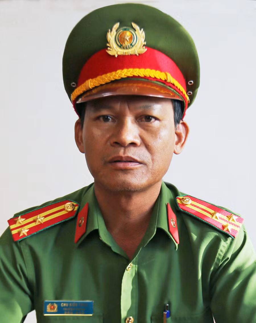 Thượng tá Chu Kiến Trúc. Ảnh: Văn Ngọc