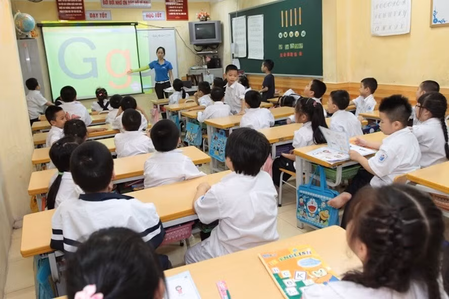  Hiện Ngoại ngữ 1 sẽ có 7 thứ tiếng gồm: Tiếng Anh, Tiếng Nga, Tiếng Pháp, Tiếng Trung Quốc, Tiếng Nhật, Tiếng Hàn, Tiếng Đức. Ảnh: Hải Nguyễn