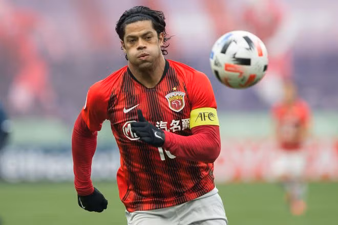 Tương tự tiền đạo Hulk hiện cũng trở về Brazil thi đấu - ẢNH: AFP