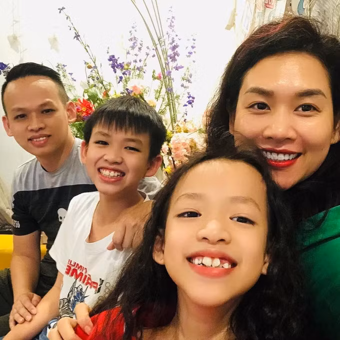 Gia đình hạnh phúc của diễn viên Hà Hương - 