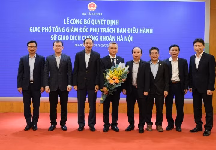Bộ Tài chính cũng đã tổ chức Lễ công bố Quyết định giao ông Nguyễn Anh Phong. Ảnh: BTC Bộ Tài chính cũng đã tổ chức Lễ công bố Quyết định giao ông Nguyễn Anh Phong. Ảnh: BTC