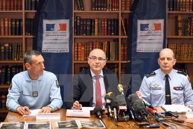 Công tố viên Pháp Marseille Brice Robin tại cuộc họp báo ở Marseille, miền nam nước Pháp ngày 2-4 sau khi hộp đen thứ hai của máy bay Airbus A320 được tìm thấy.