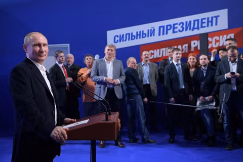 Ông Putin giành chiến thắng vang dội trước 7 ứng viên khác. Ông Putin giành chiến thắng vang dội trước 7 ứng viên khác.