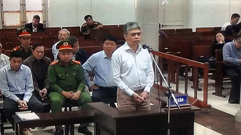 Tại phiên xét xử ông Đinh La Thăng và đồng phạm sáng nay, nguyên Phó TGĐ PVN Nguyễn Xuân Sơn có tiết lộ bất ngờ.