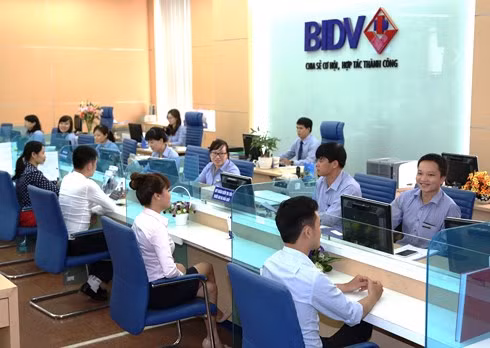  Lãi suất liên ngân hàng đang có xu hướng giảm nhẹ (Ảnh:KT)