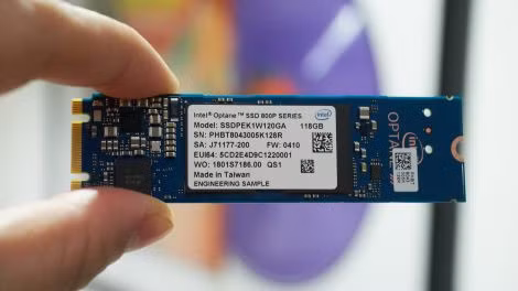 Ổ SSD của Intel có kích thước như một thanh RAM.