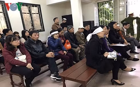 Người nhà bị hại tham dự phiên tòa sơ thẩm ngày 8-1-2018. Người nhà bị hại tham dự phiên tòa sơ thẩm ngày 8-1-2018.