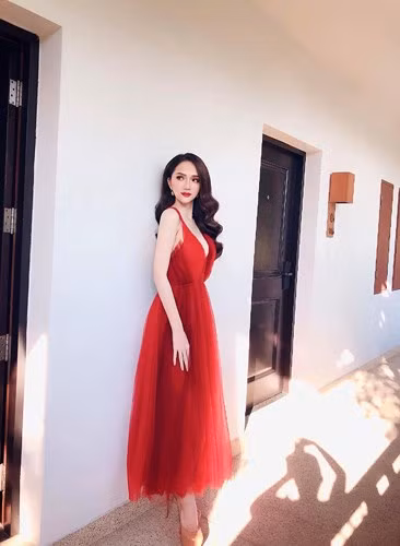 Trước thềm chung kết cuộc thi Hoa hậu Chuyển giới Quốc tế 2018, Hương Giang và các thí sinh vẫn đang gấp rút chuẩn bị và đồng hành cùng các hoạt động của BTC cuộc thi.