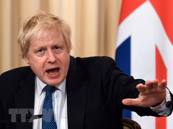 Ngoại trưởng Anh Boris Johnson phát biểu họp báo tại Moskva, Nga. (Nguồn: AFP/TTXVN)
