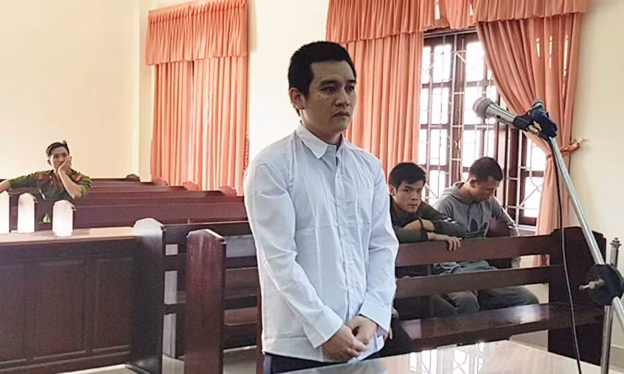 Bị cáo Tiến tại phiên tòa sơ thẩm. Ảnh: Thi Phú