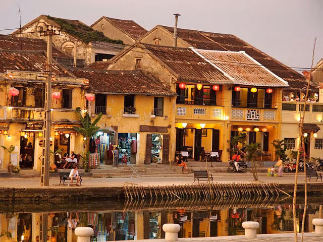 Nếu đến thành phố đáng sống Đà Nẵng, bạn đừng bỏ lỡ cơ hội ghé thăm đô thị cổ Hội An (Quảng Nam) và có những bức ảnh check in siêu chất tại nơi này nhé!@internet