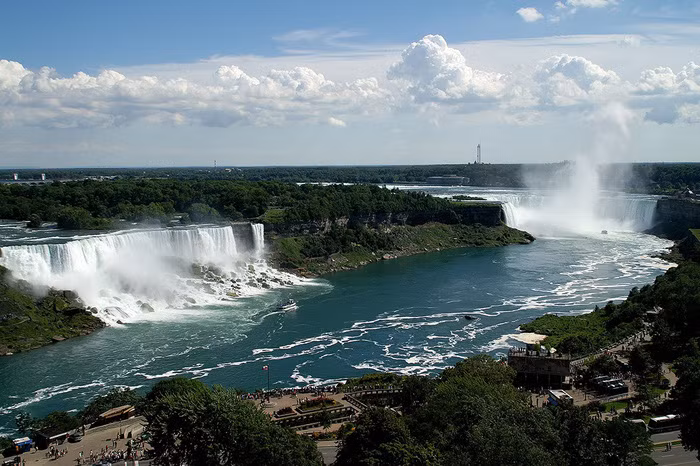 Thác Niagara nhìn từ Canada - Ảnh: Saffron Blaze Thác Niagara nhìn từ Canada - Ảnh: Saffron Blaze
