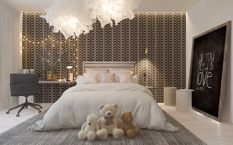 Phòng ngủ đơn sắc nhưng sáng tạo nhờ hoa văn trên giấy dán tường. Phòng ngủ đơn sắc nhưng sáng tạo nhờ hoa văn trên giấy dán tường.