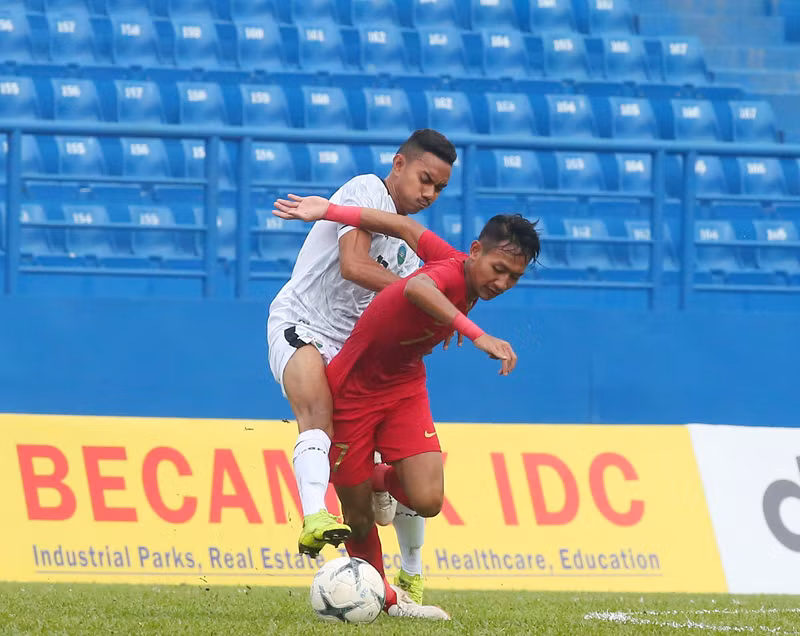 U18 Lào, U18 Indonesia lần lượt vượt qua U18 Brunei và U18 Timor Leste. (Ảnh: Đình Viên)