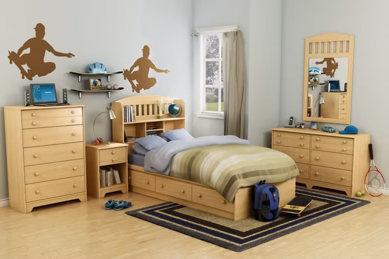  Các đồ vật trong phòng đều có màu vàng và sáng khiến cả không gian căn phòng trở nên sáng sủa.