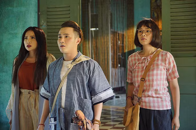 Tổng đạo diễn là Lý Minh Thắng