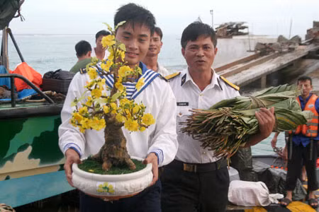Tết đã đến với cán bộ, chiến sĩ đảo Tốc Tan A. Ảnh: Phương Duyên