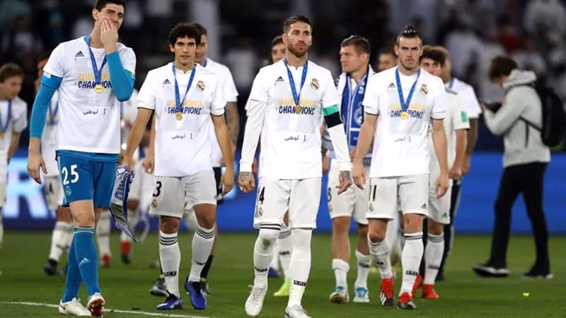 Đứng thứ 5 trong danh sách này là một đại diện khác của Tây Ban Nha, Real Madrid. Đội bóng Hoàng gia có tổng thu nhập trong 5 năm gần đây là 543.5 triệu euro. Đứng thứ 5 trong danh sách này là một đại diện khác của Tây Ban Nha, Real Madrid. Đội bóng Hoàng gia có tổng thu nhập trong 5 năm gần đây là 543.5 triệu euro.