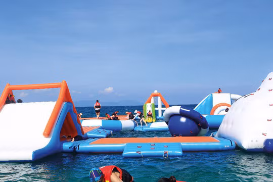 TTC Resort Premium - Dốc Lết vừa đưa vào khai trương khu nhà phao khổng lồ gần 1.000 m2