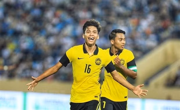 Cầu thủ Muhammad Syahir Bin Bashah (số 16) ghi bàn thắng thứ hai cho đội tuyển Malaysia. (Ảnh: Tuấn Anh/TTXVN)