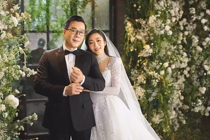 Hà Thanh Xuân - nữ ca sĩ xinh đẹp vừa trở thành vợ 