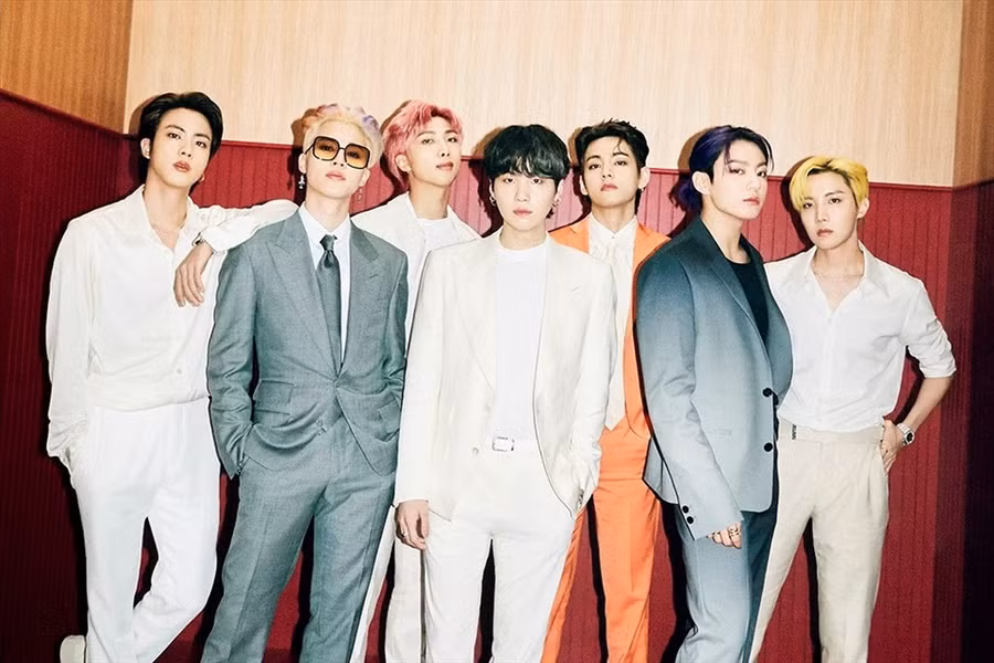 BTS chịu ảnh hưởng tiêu cực từ loạt ồn ào trước ngày tái xuất. Ảnh: HYBE