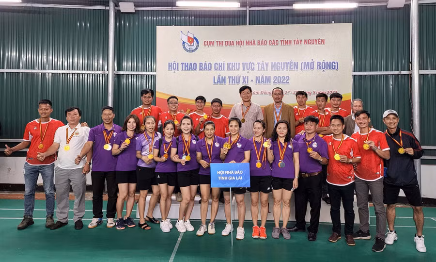  Đoàn VĐV Hội Nhà báo tỉnh Gia Lai đứng đầu bảng tổng sắp huy chương tại hội thao. Ảnh: Lê Văn Ngọc