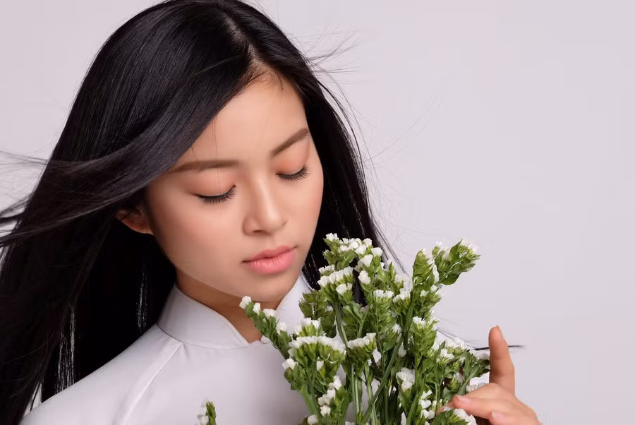 Hồng Anh là người mẫu xuất thân từ cuộc thi Vietnam’s Next Top Model mùa All Stars. Sau nhiều năm hoạt động nghệ thuật, người đẹp quyết định ghi danh dự thi Hoa hậu các Dân tộc Việt Nam 2022. Cô cao 1,72m, số đo ba vòng 86-62-91. Ảnh: BTC