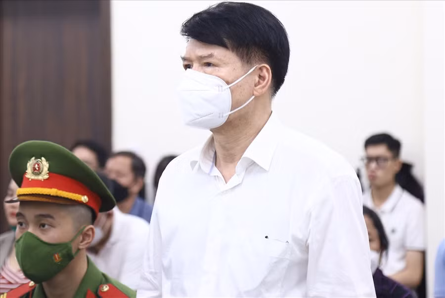  Cựu Thứ trưởng Y tế Trương Quốc Cường tại phiên toà chiều 19.5. Ảnh: V.D