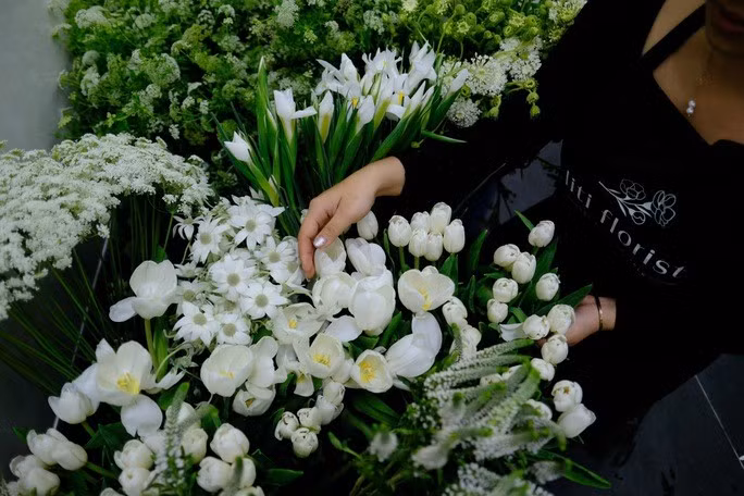 Hoa phần lớn nhập từ nước ngoài