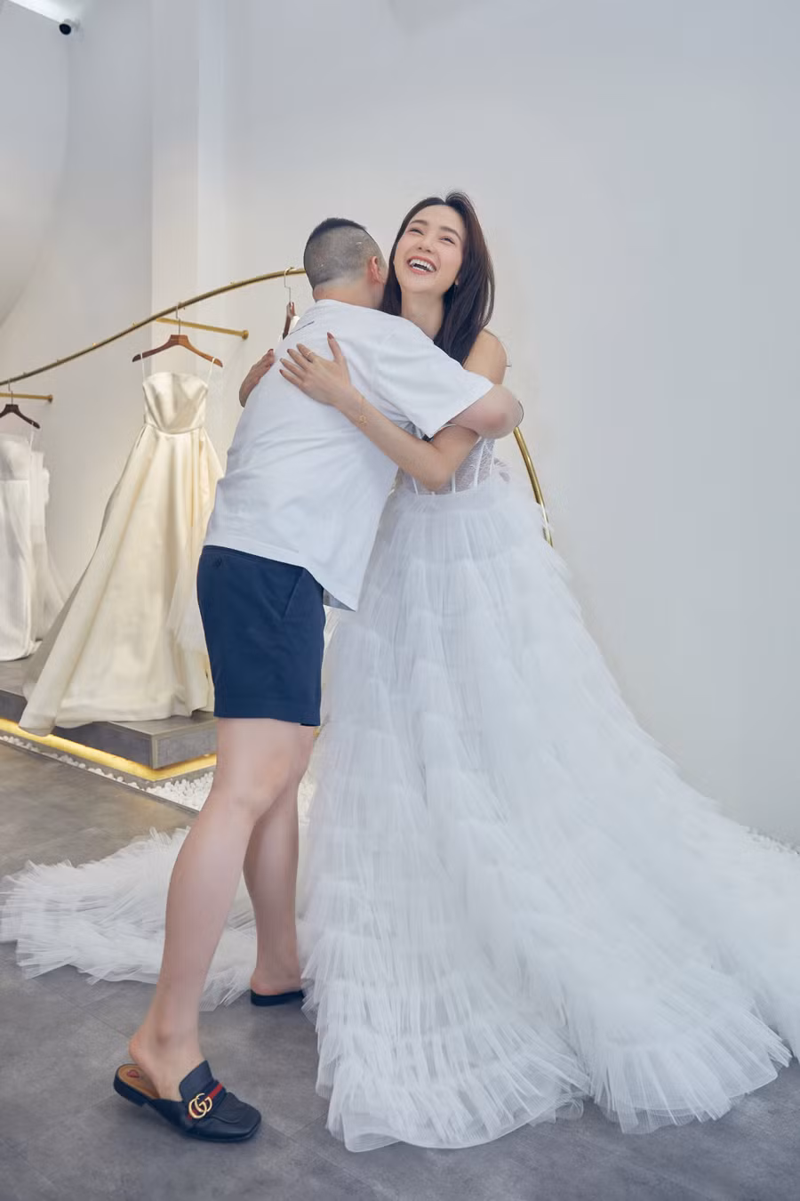 Minh Hằng đang tất bật chuẩn bị cho lễ cưới cùng chồng doanh nhân sẽ diễn ra vào tháng 6