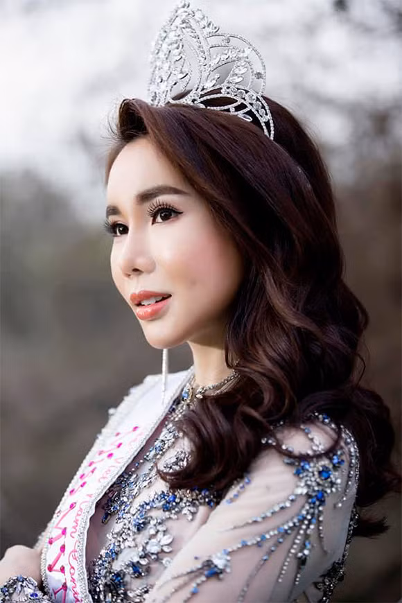  Người đẹp Lã Kỳ Anh