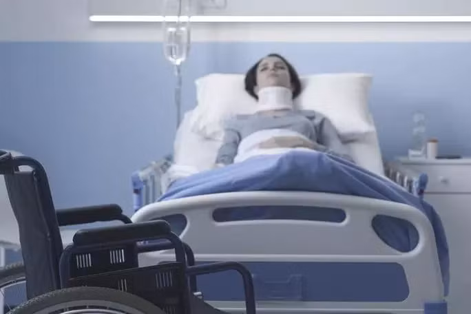 Chấn thương tủy sống gây liệt tủy là một vấn đề nan y, gây tàn tật vĩnh viễn cho rất nhiều người trên khắp thế giới. Ảnh minh họa từ AMERICAN JOBS INSTITUTE