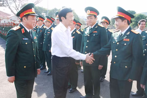 Chủ tịch nước Trương Tấn Sang thăm và làm việc với Binh đoàn Tây Nguyên.