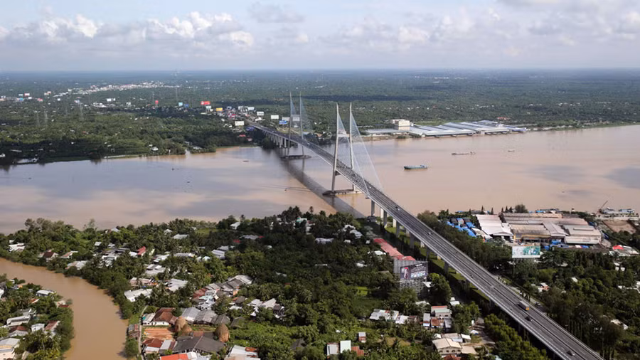 Cầu Mỹ Thuận nối Vĩnh Long với Tiền Giang.