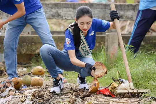 Các hoạt động trước khi đến cuộc thi Miss Earth 2017 giúp Hà Thu đoạt HCV giải thưởng Chiến binh trái đất.
