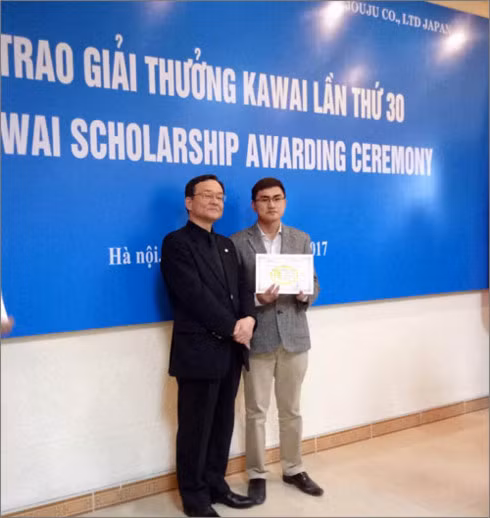 Hồng Anh trong lễ nhận giải thưởng Kawai lần thứ 30.