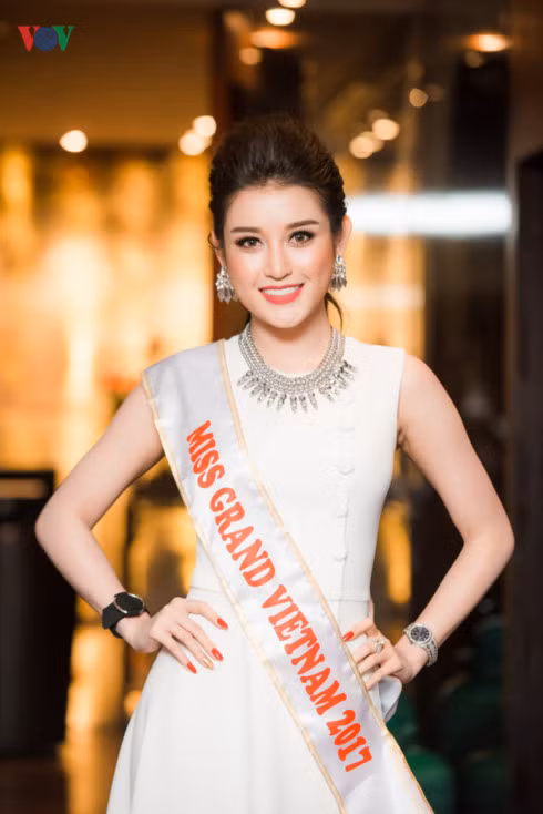 Huyền My.