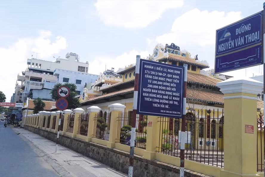 Tân Lộ Kiều Lương, đoạn mang tên Thoại Ngọc Hầu ở thành phố Châu Đốc.