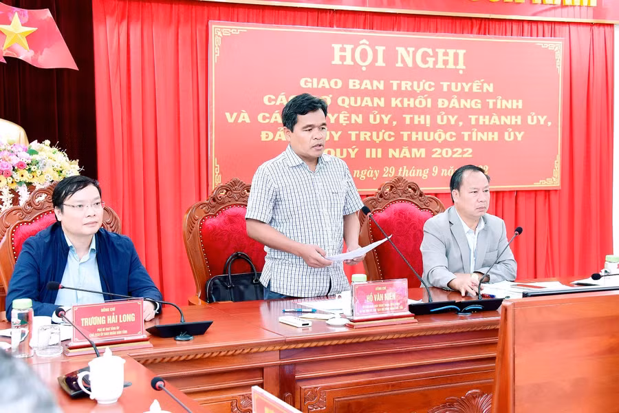 Bí thư Tỉnh ủy Hồ Văn Niên phát biểu kết luận hội nghị. Ảnh: Đức Thụy Bí thư Tỉnh ủy Hồ Văn Niên phát biểu kết luận hội nghị. Ảnh: Đức Thụy