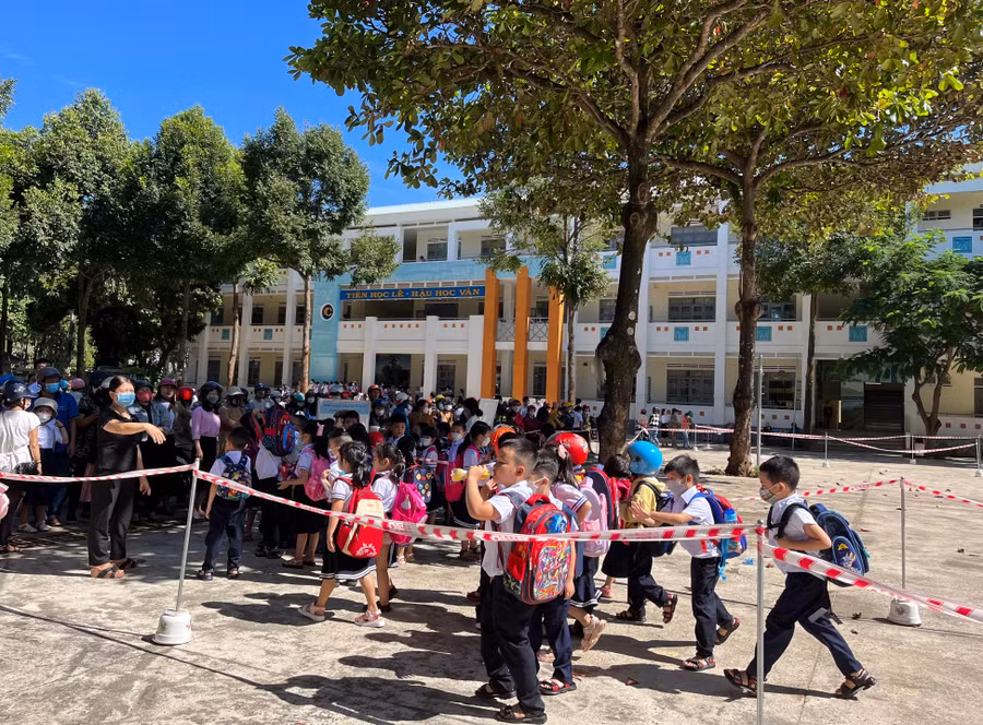 UBND tỉnh Gia Lai chỉ đạo tổ chức lễ khai giảng thực sự là Ngày hội toàn dân đưa trẻ đến trường. Ảnh: Phương Vi