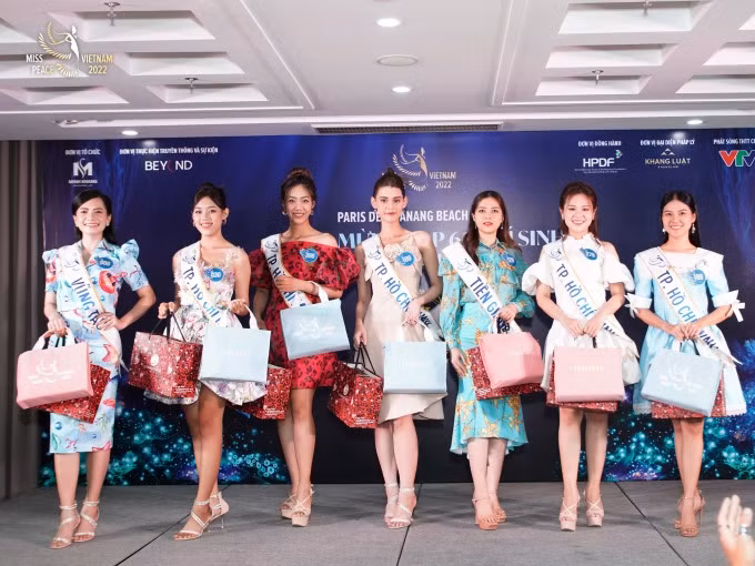 Thí sinh cuộc thi tại buổi trao sash hồi đầu tháng 9. Ảnh: Miss Peace Vietnam