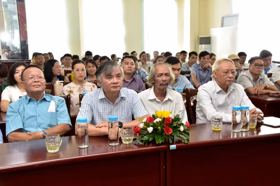 Báo Gia Lai hiện có khoảng 70 cộng tác viên thường xuyên. Ảnh: Đức Thụy