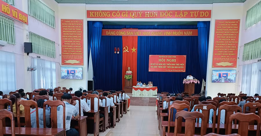 Quang cảnh lễ sơ kết mô hình nông hội. Ảnh: Cao Toàn