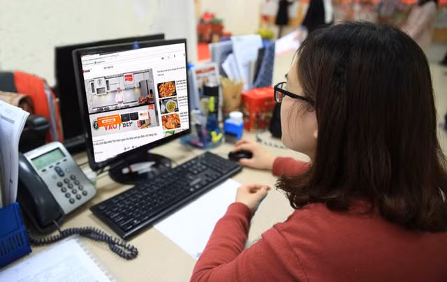 Nhiều khó khăn thách thức với công tác quản lý thuế TMĐT. Ảnh minh họa, nguồn VGP