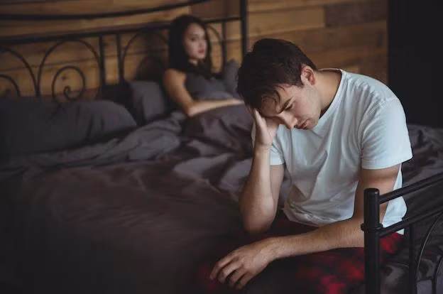  Testosterone thấp không chỉ khiến quý ông phiền muộn vì nhiều rắc rối trong đời sống thường nhật và đời sống thường nhật, mà còn khiến họ trở thành đối tượng nguy cơ trong bệnh Covid-19 (Ảnh minh hoạt từ Internet)